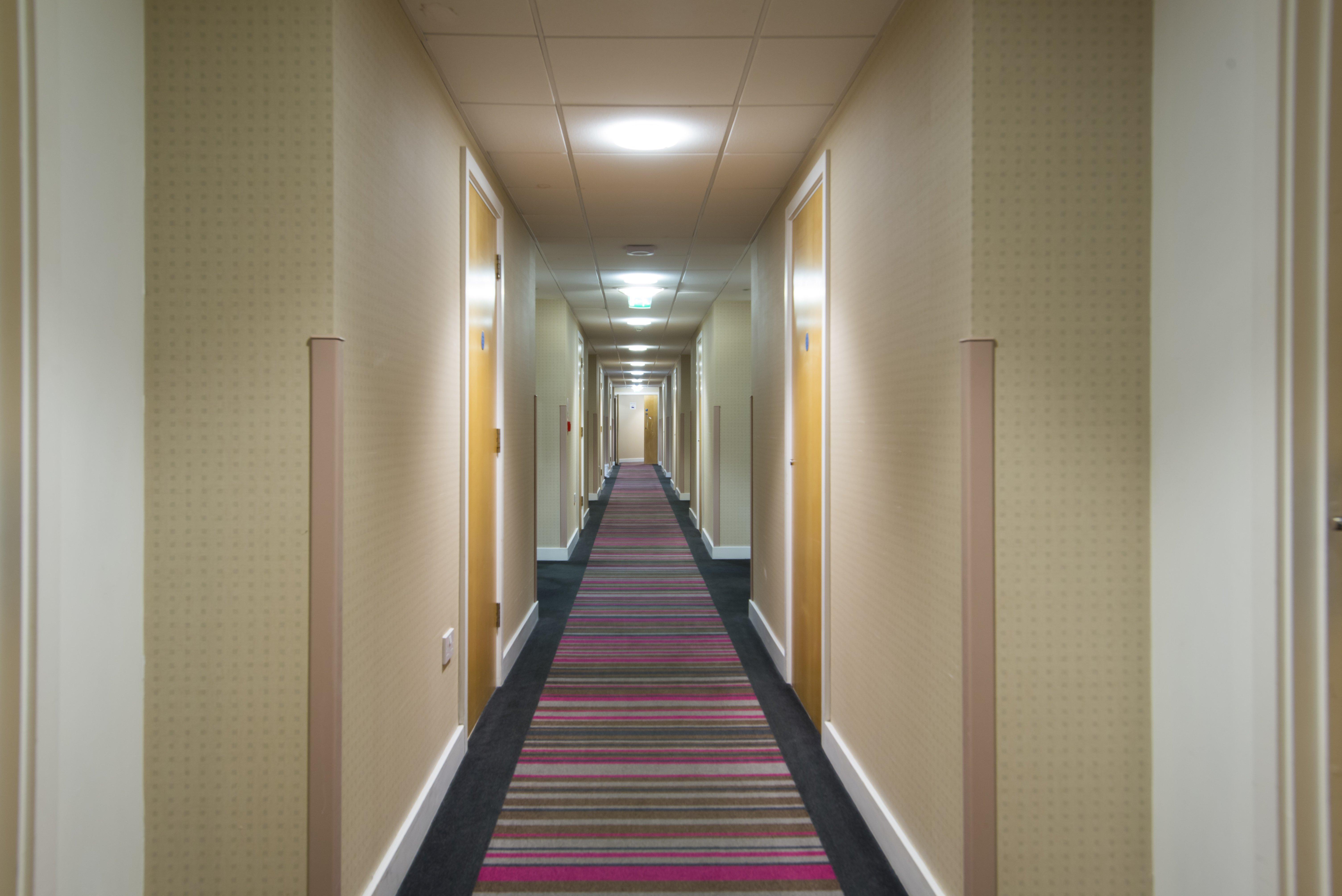 Holiday Inn Express London - Epsom Downs By Ihg Exterior photo